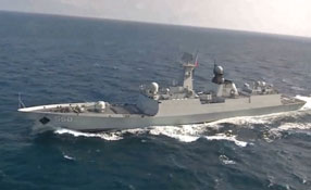 女兵希林塔娜：不羨慕開(kāi)豪車(chē)，我開(kāi)軍艦