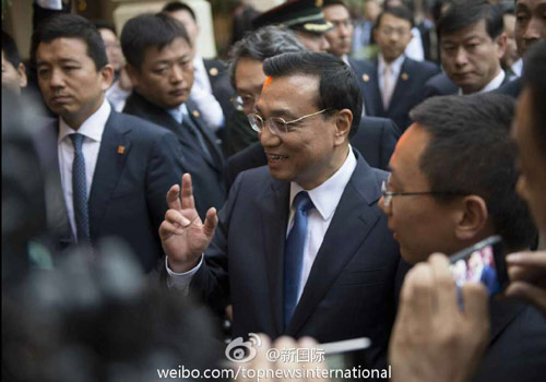 李克強：在非中企了解當?shù)匚幕拍茉「?。圖片來源：&ldquo;新國際&rdquo;微博。