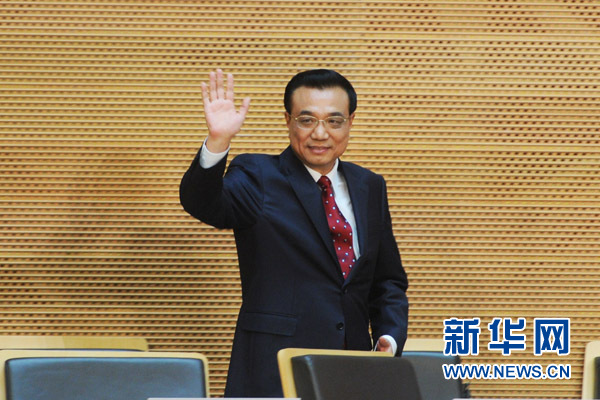 5月5日，中國國務(wù)院總理李克強(qiáng)在位于亞的斯亞貝巴的非洲聯(lián)盟總部發(fā)表題為《開創(chuàng)中非合作更加美好的未來》的演講。 新華社記者 謝環(huán)馳 攝 