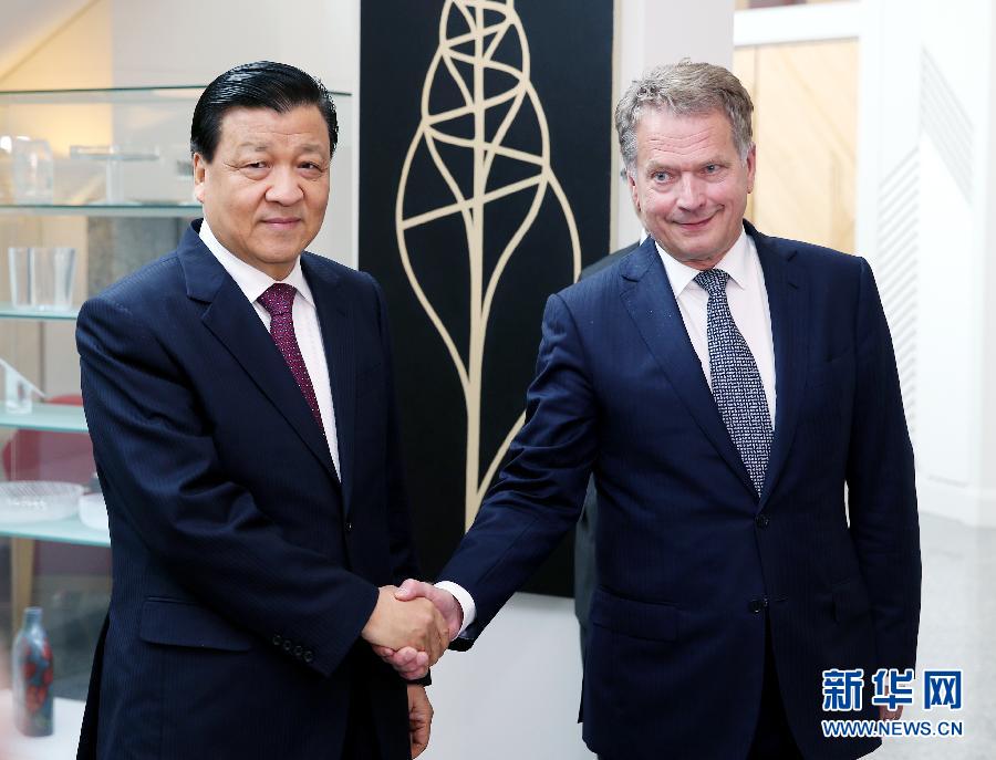 6月12日，中共中央政治局常委、中央書(shū)記處書(shū)記劉云山在赫爾辛基會(huì)見(jiàn)芬蘭總統(tǒng)尼尼斯特。 新華社記者姚大偉攝