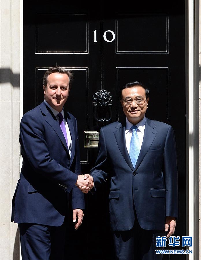 6月17日，國務(wù)院總理李克強(qiáng)在倫敦唐寧街10號(hào)首相府同英國首相卡梅倫舉行中英總理年度會(huì)晤。新華社記者 李濤 攝