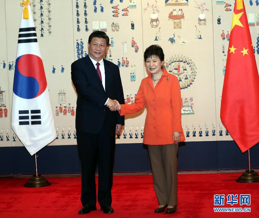 7月3日，國家主席習近平在首爾同韓國總統(tǒng)樸槿惠舉行會談。新華社記者 蘭紅光 攝