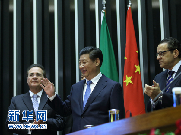 7月16日，國家主席習(xí)近平在巴西國會發(fā)表《弘揚(yáng)傳統(tǒng)友好共譜合作新篇》的演講。 新華社記者 蘭紅光 攝 