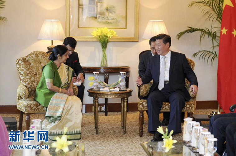 9月18日，國家主席習近平在新德里會見印度外長斯瓦拉杰。新華社記者 張鐸 攝
