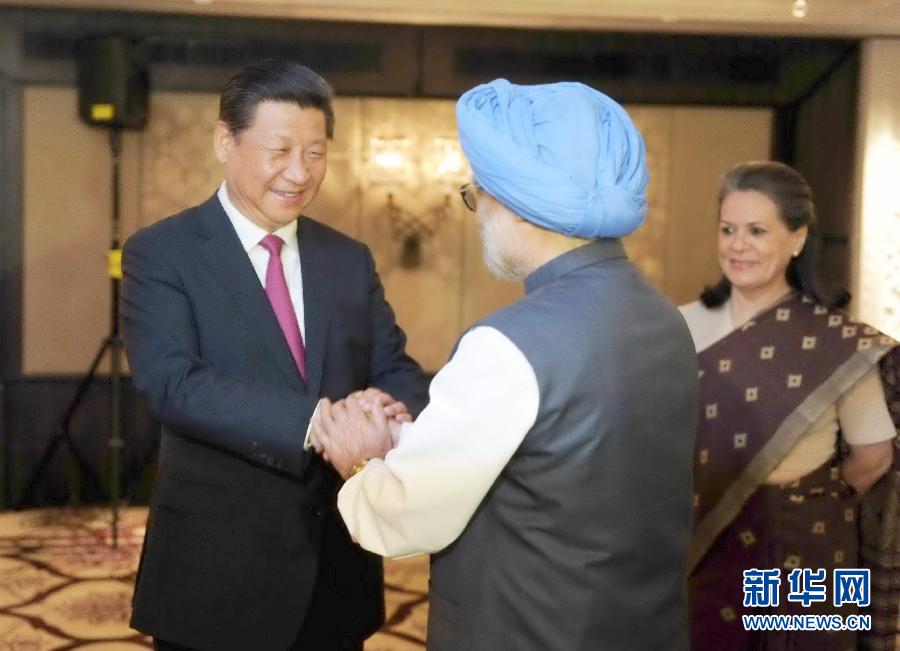 9月19日，國家主席習(xí)近平在新德里會見印度國大黨主席索尼婭&middot;甘地和前總理辛格。 新華社記者張鐸攝