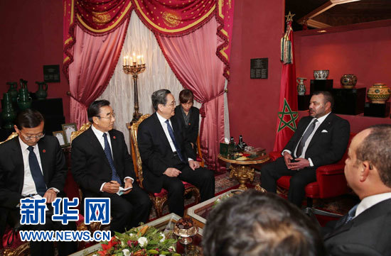 11月4日，中國全國政協(xié)主席俞正聲在非斯會見摩洛哥國王穆罕默德六世。 新華社記者 劉衛(wèi)兵 攝