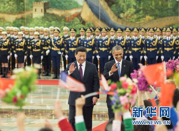 11月12日，國(guó)家主席習(xí)近平在北京人民大會(huì)堂舉行歡迎儀式，歡迎美國(guó)總統(tǒng)奧巴馬對(duì)中國(guó)進(jìn)行國(guó)事訪問(wèn)。 新華社記者 黃敬文 攝