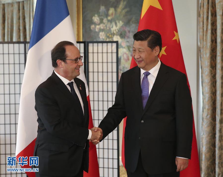 11月16日，國家主席習(xí)近平在澳大利亞布里斯班會(huì)見法國總統(tǒng)奧朗德。 新華社記者丁林?jǐn)z 