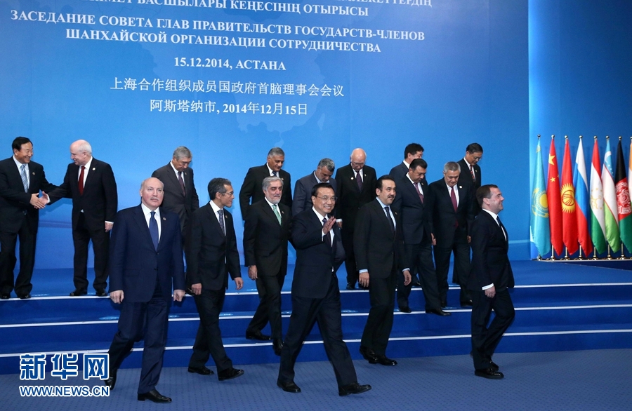 12月15日，中國(guó)國(guó)務(wù)院總理李克強(qiáng)在阿斯塔納出席上海合作組織成員國(guó)政府首腦理事會(huì)第十三次會(huì)議。 新華社記者 龐興雷 攝