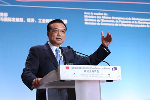 李克強(qiáng)總理2日在中法工商峰會演講時表示，中法建交50年來，兩國關(guān)系積累了寶貴經(jīng)驗，未來50年的中法關(guān)系將更燦爛輝煌。中國政府網(wǎng)