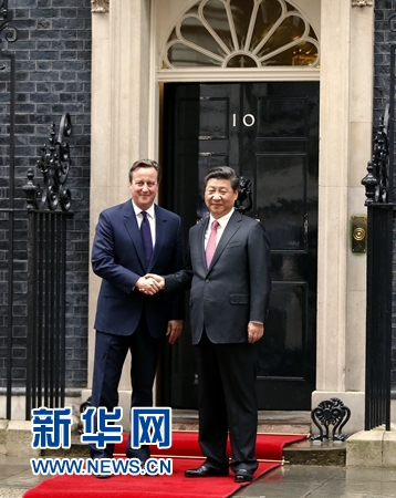 10月21日，國家主席習(xí)近平在倫敦唐寧街首相府同英國首相卡梅倫舉行會談。 新華社記者 鞠鵬 攝 
