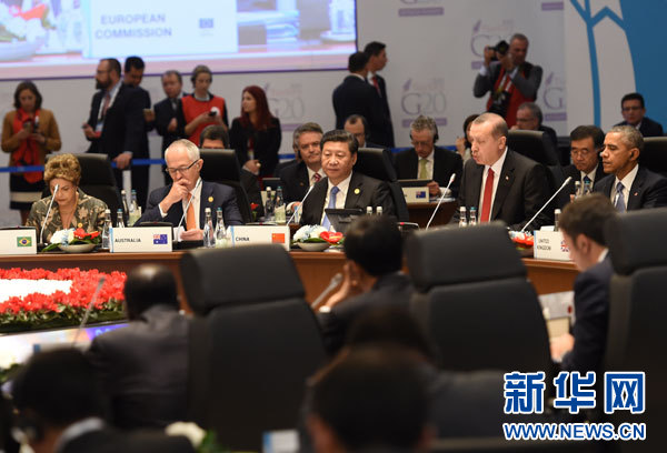 11月15日，國(guó)家主席習(xí)近平在土耳其安塔利亞出席二十國(guó)集團(tuán)領(lǐng)導(dǎo)人第十次峰會(huì)第一階段會(huì)議。 新華社記者李學(xué)仁攝 