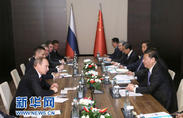 11月15日，國(guó)家主席習(xí)近平在土耳其安塔利亞會(huì)見(jiàn)俄羅斯總統(tǒng)普京。 新華社記者馬占成攝