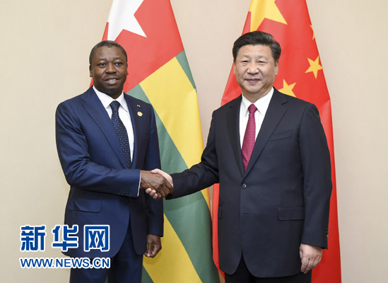 12月3日，國家主席習(xí)近平在約翰內(nèi)斯堡會(huì)見多哥總統(tǒng)福雷。新華社記者 謝環(huán)馳 攝 