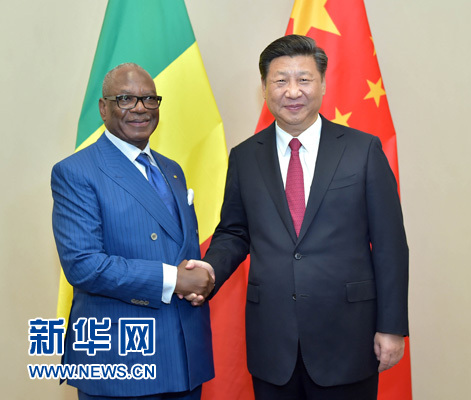 12月3日，國(guó)家主席習(xí)近平在約翰內(nèi)斯堡會(huì)見馬里總統(tǒng)凱塔。新華社記者 李濤 攝 