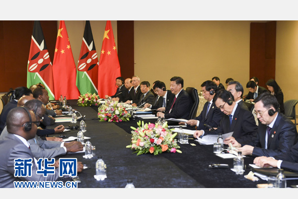 12月3日，國家主席習(xí)近平在約翰內(nèi)斯堡會見肯尼亞總統(tǒng)肯雅塔。新華社記者 謝環(huán)馳 攝