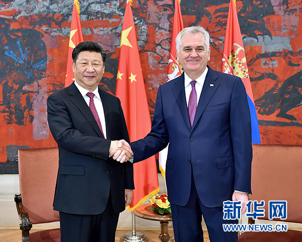 6月18日，國家主席習(xí)近平在貝爾格萊德同塞爾維亞總統(tǒng)尼科利奇舉行會談。 新華社記者 李濤 攝 