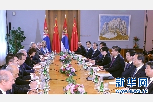 6月18日，國家主席習(xí)近平在貝爾格萊德同塞爾維亞總統(tǒng)尼科利奇舉行會談。 新華社記者 馬占成 攝