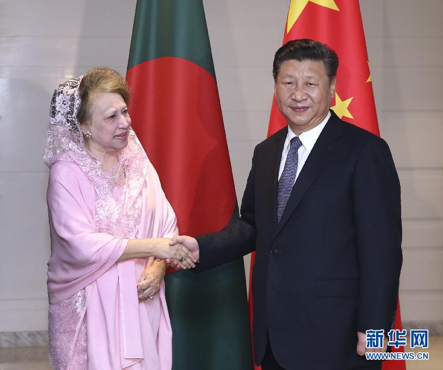 10月14日，國家主席習(xí)近平在達卡會見孟加拉國民族主義黨主席卡莉達&middot;齊亞。  新華社記者龐興雷攝 