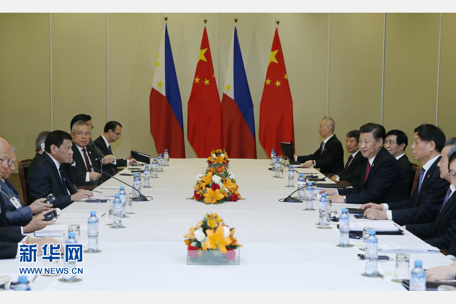 11月19日，國家主席習(xí)近平在利馬會(huì)見菲律賓總統(tǒng)杜特爾特。新華社記者 鞠鵬 攝