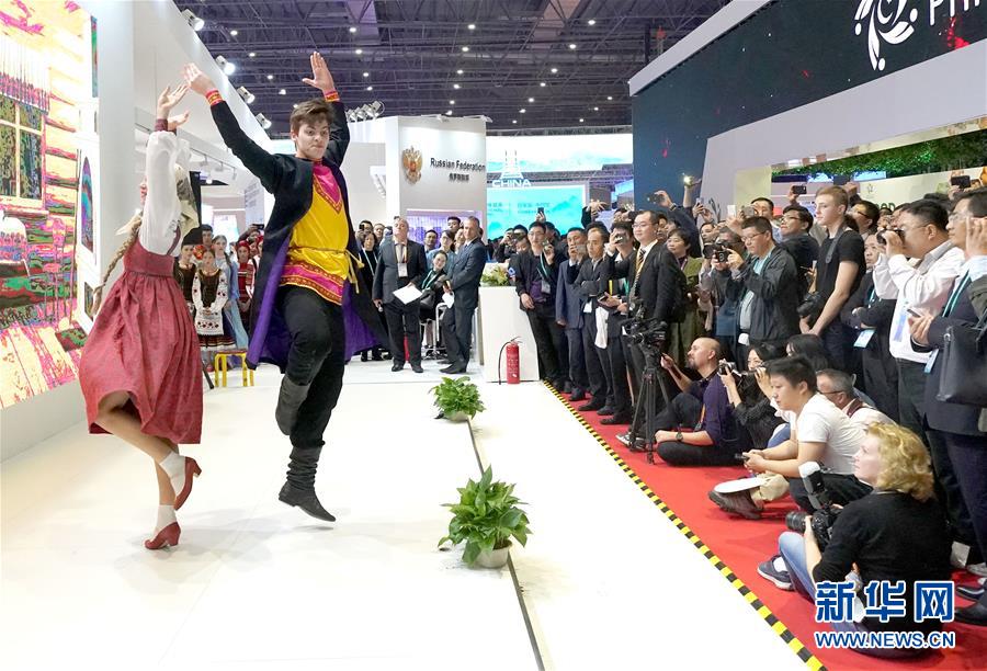 （新華全媒頭條&middot;圖文互動(dòng)）（13）人間正道 浩蕩前行&mdash;&mdash;習(xí)近平主席出席首屆中國國際進(jìn)口博覽會(huì)紀(jì)實(shí)