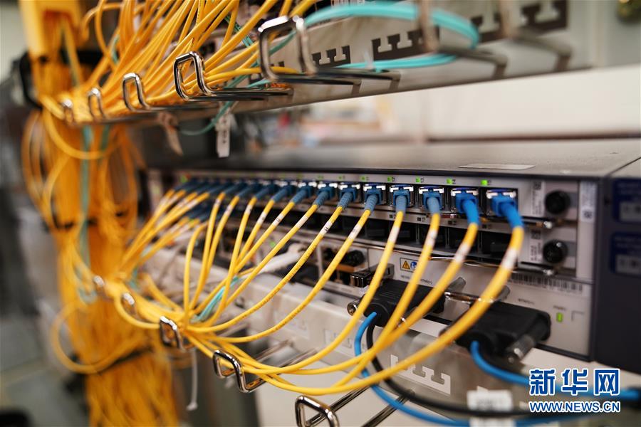 （國(guó)際&middot;圖文互動(dòng)）（3）通訊：安全、好用、實(shí)惠&mdash;&mdash;美國(guó)電信運(yùn)營(yíng)商的華為親體驗(yàn)