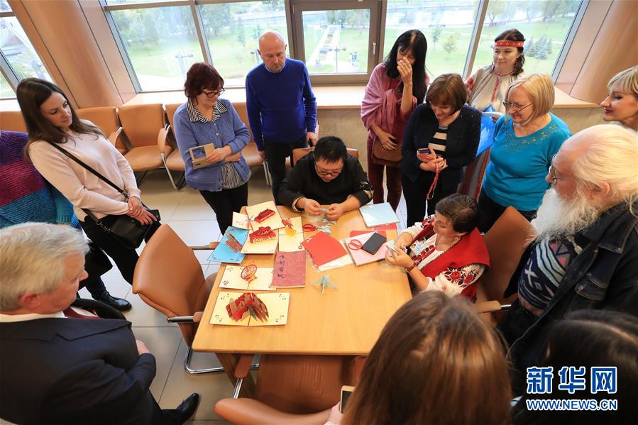 （國際）（2）中白民間藝術精品展在白俄羅斯開幕