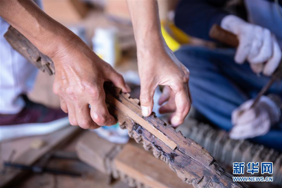 （習(xí)近平出訪配合稿&middot;圖文互動）（3）通訊：尼泊爾工藝家和中國文物修復(fù)師的歷史之約