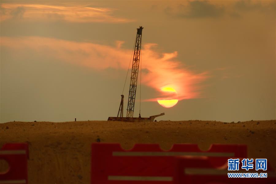 （國際&middot;圖文互動(dòng)）（1）通訊：&ldquo;五年我們?yōu)樗估锾m卡造出一片新土地&rdquo;&mdash;&mdash;科倫坡港口城人的自豪與希冀