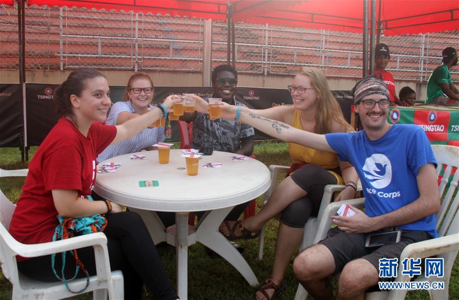 （國(guó)際&middot;圖文互動(dòng)）（4）通訊：中國(guó)啤酒節(jié)走進(jìn)非洲海濱城市