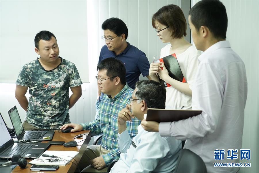 （國際&middot;圖文互動）（1）通訊：春節(jié)，&ldquo;是工期而不是假期&rdquo;&mdash;&mdash;記科倫坡港口城的中國建設(shè)者