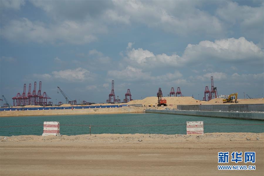 （國際&middot;圖文互動）（5）通訊：春節(jié)，&ldquo;是工期而不是假期&rdquo;&mdash;&mdash;記科倫坡港口城的中國建設(shè)者