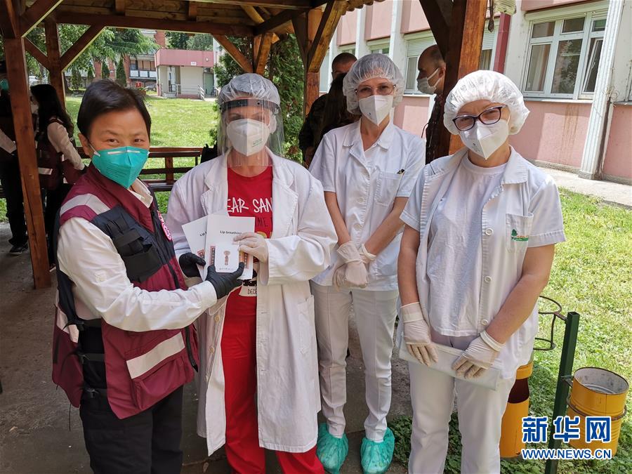 （國際疫情&middot;圖文互動）通訊：在塞爾維亞援助抗疫中度過護(hù)士節(jié)
