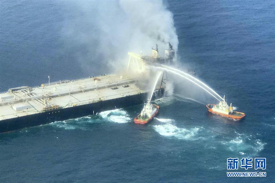 （國(guó)際&middot;圖文互動(dòng)）（7）在斯里蘭卡中國(guó)專家和中資企業(yè)助力油輪滅火
