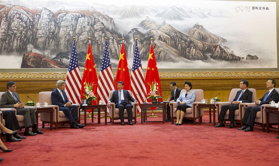 習近平會見美國國務(wù)卿克里和財長雅各布&middot;盧