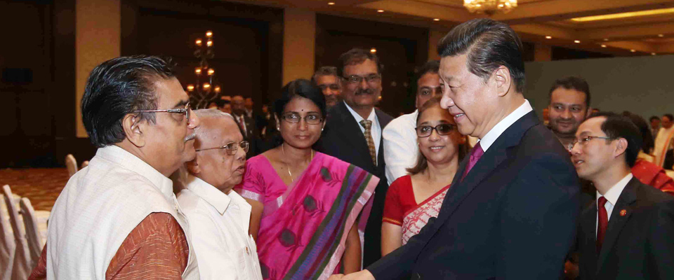 習(xí)近平會(huì)見(jiàn)印度友好人士、友好團(tuán)體代表并頒發(fā)和平共處五項(xiàng)原則友誼獎(jiǎng)