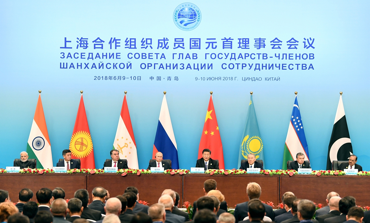上合組織成員國領(lǐng)導(dǎo)人共同會(huì)見記者 習(xí)近平發(fā)表講話