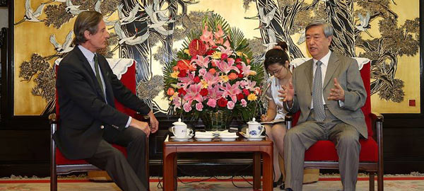 李從軍會(huì)見聯(lián)合國副秘書長彼德&middot;朗斯基&middot;蒂芬索