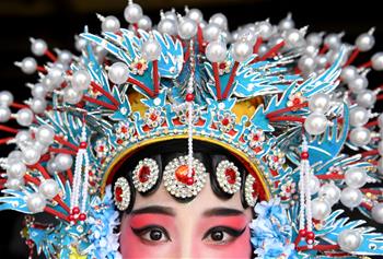 廣西柳州：&ldquo;小戲迷&rdquo;進(jìn)村記